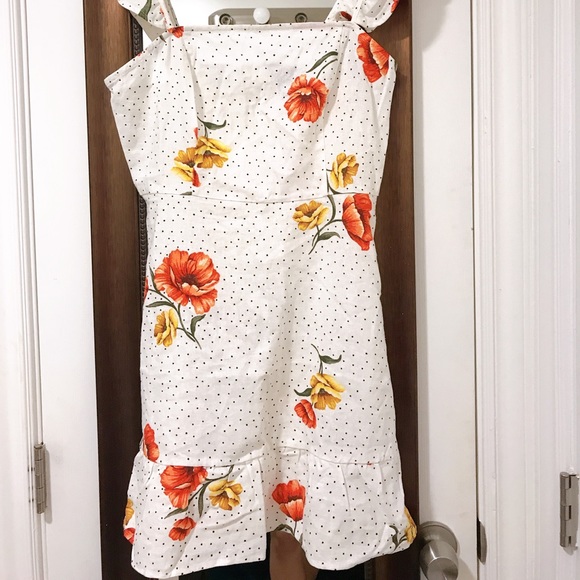 Floral Print Dress from Forever 21. - Picture 3 of 5